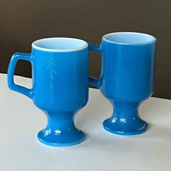 VTG Turquoise blue pebble textured (orange peel) milk glass pedestal mugs - Picture 4 of 9